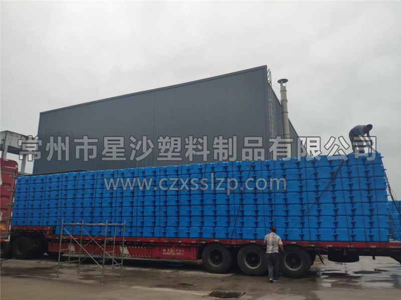 450平浮筒發(fā)往山東省濱州市應(yīng)用于某水庫碼頭浮橋工程9