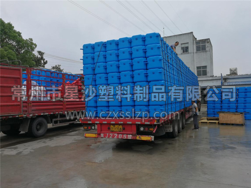 450平浮筒發(fā)往山東省濱州市應(yīng)用于某水庫碼頭浮橋工程12