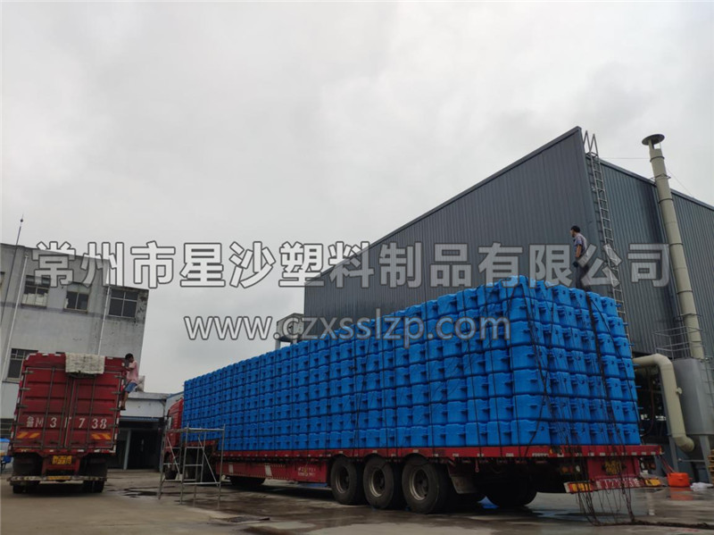 450平浮筒發(fā)往山東省濱州市應(yīng)用于某水庫碼頭浮橋工程7