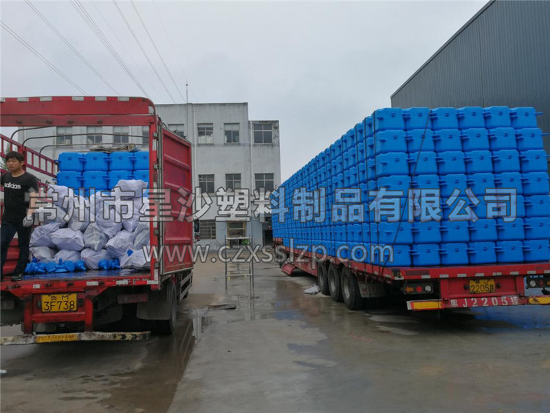 450平浮筒發(fā)往山東省濱州市應(yīng)用于某水庫碼頭浮橋工程11