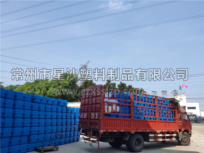海南海口浮筒發(fā)貨-摩托艇浮筒廠家2